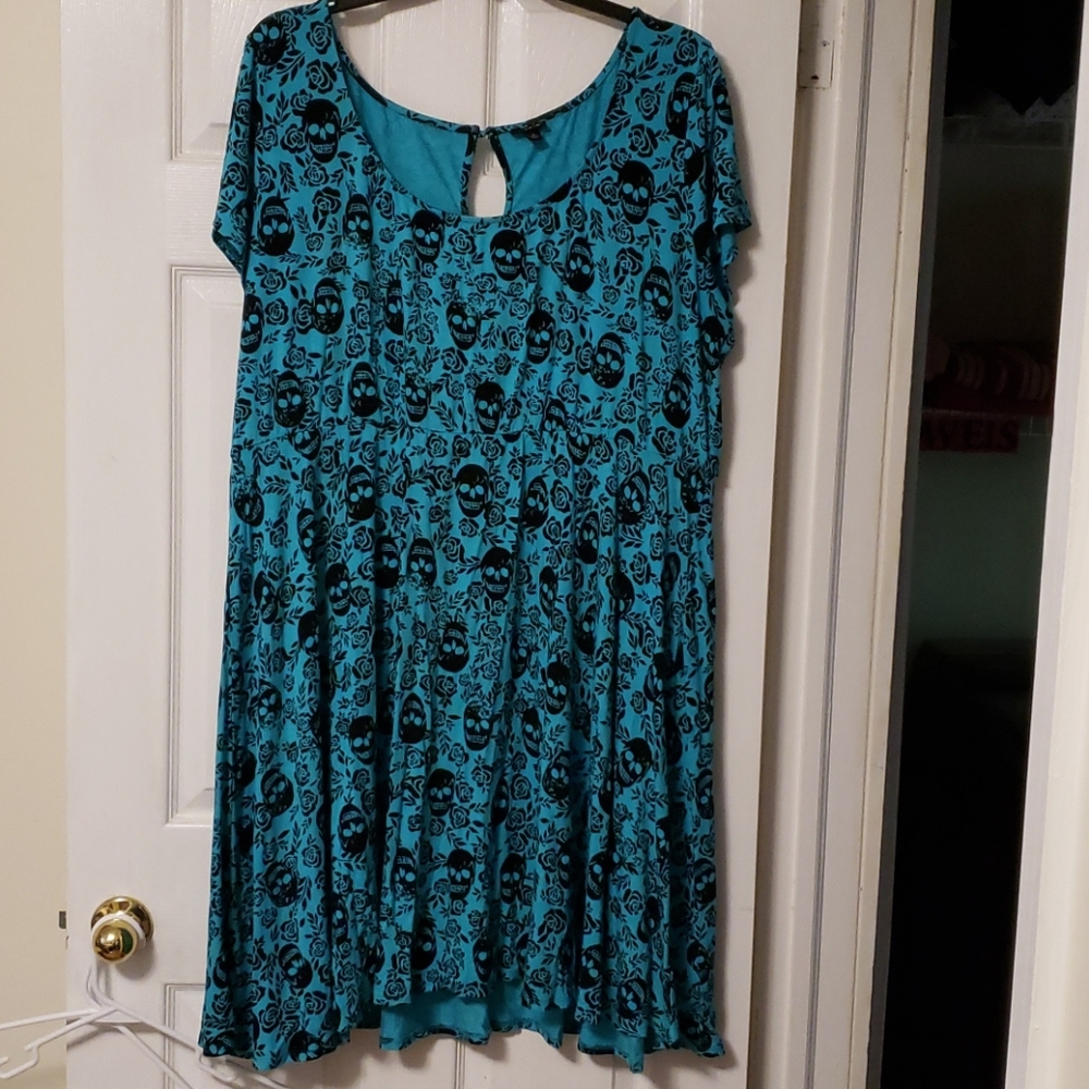 Torrid size 3 skull teal dress